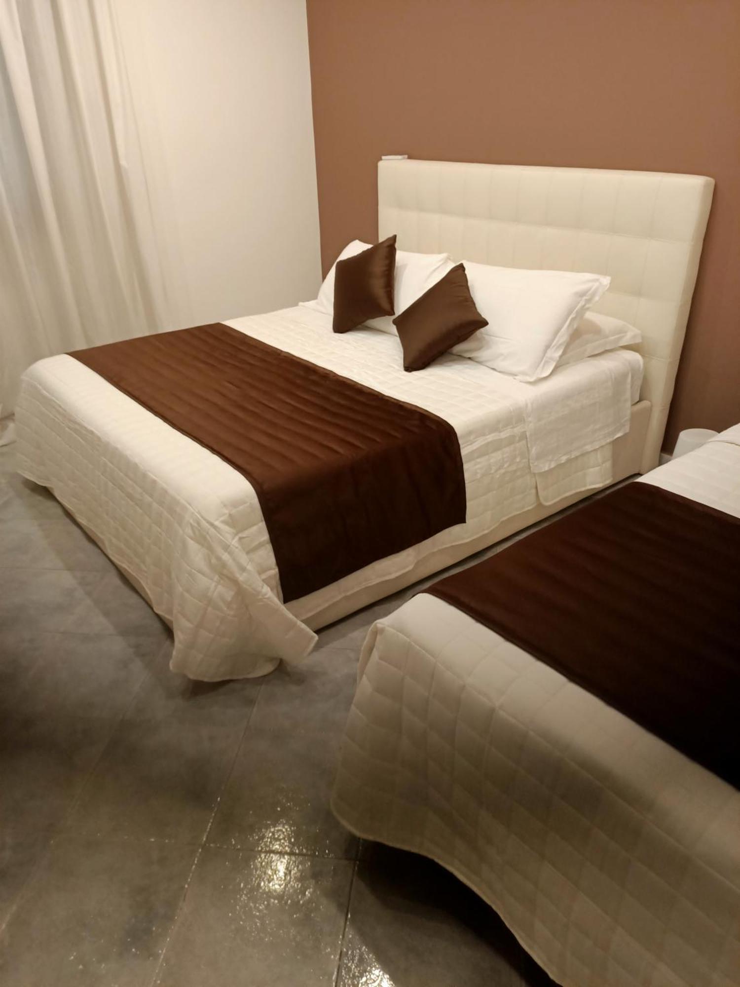 King Suite - Intera Suite Vicino Aeroporto E Fiera Di Roma Fiumicino Exterior foto